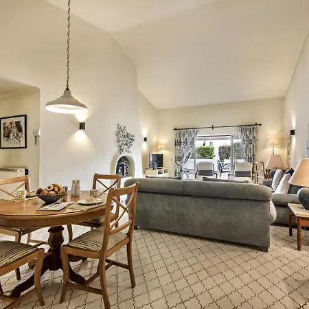 Mng Elliott55 * Vale do Lobo