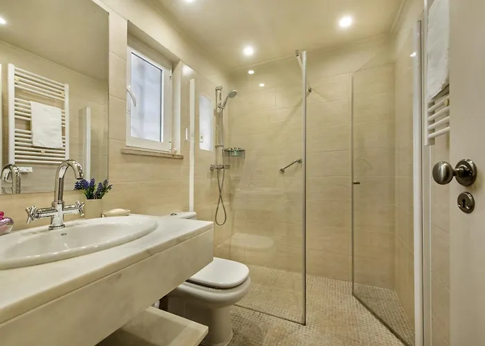 Mng Elliott55 Villa *