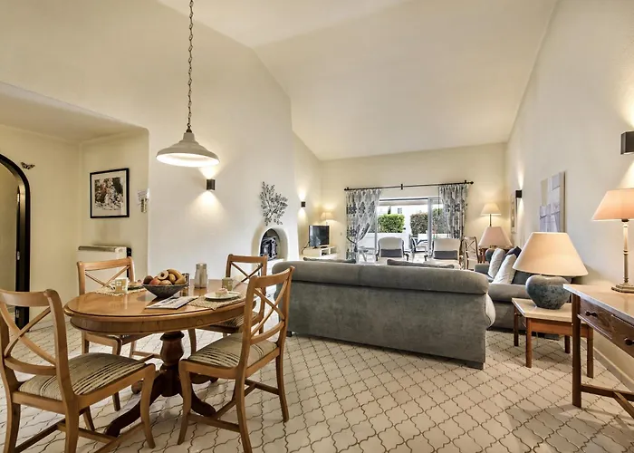 Mng Elliott55 * Vale do Lobo